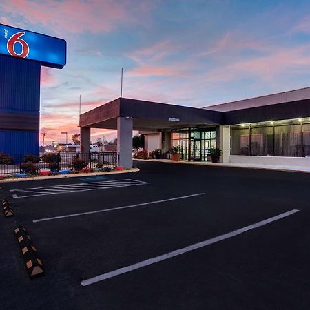 Motel 6 Бёрлингтон Экстерьер фото